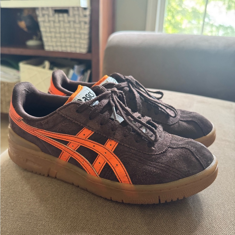ASICS Men's size 7 brown and orange skateboarding sneakers